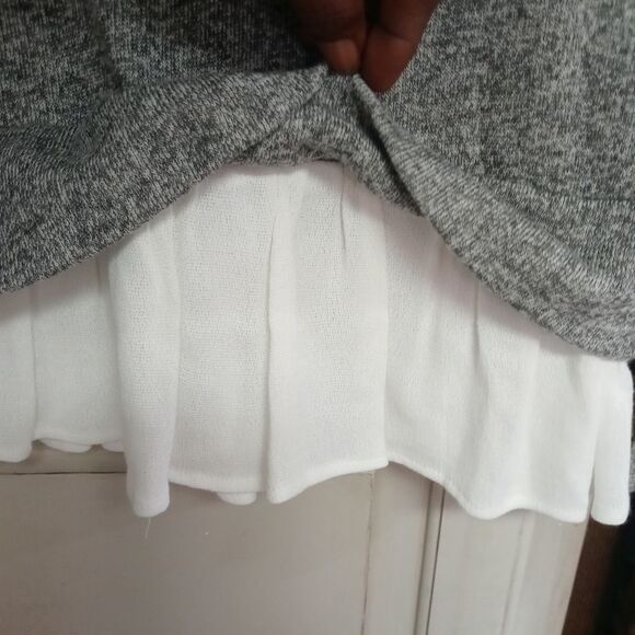 maven west Ruffle Hem Sweatshirt in Heather Grey Preppy - Picture 11 of 11